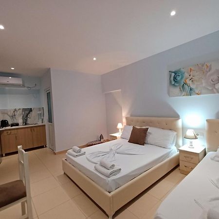 Arileo Hotel Химар Екстериор снимка
