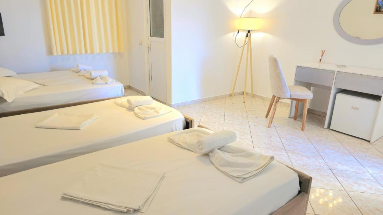 Arileo Hotel Химар Екстериор снимка