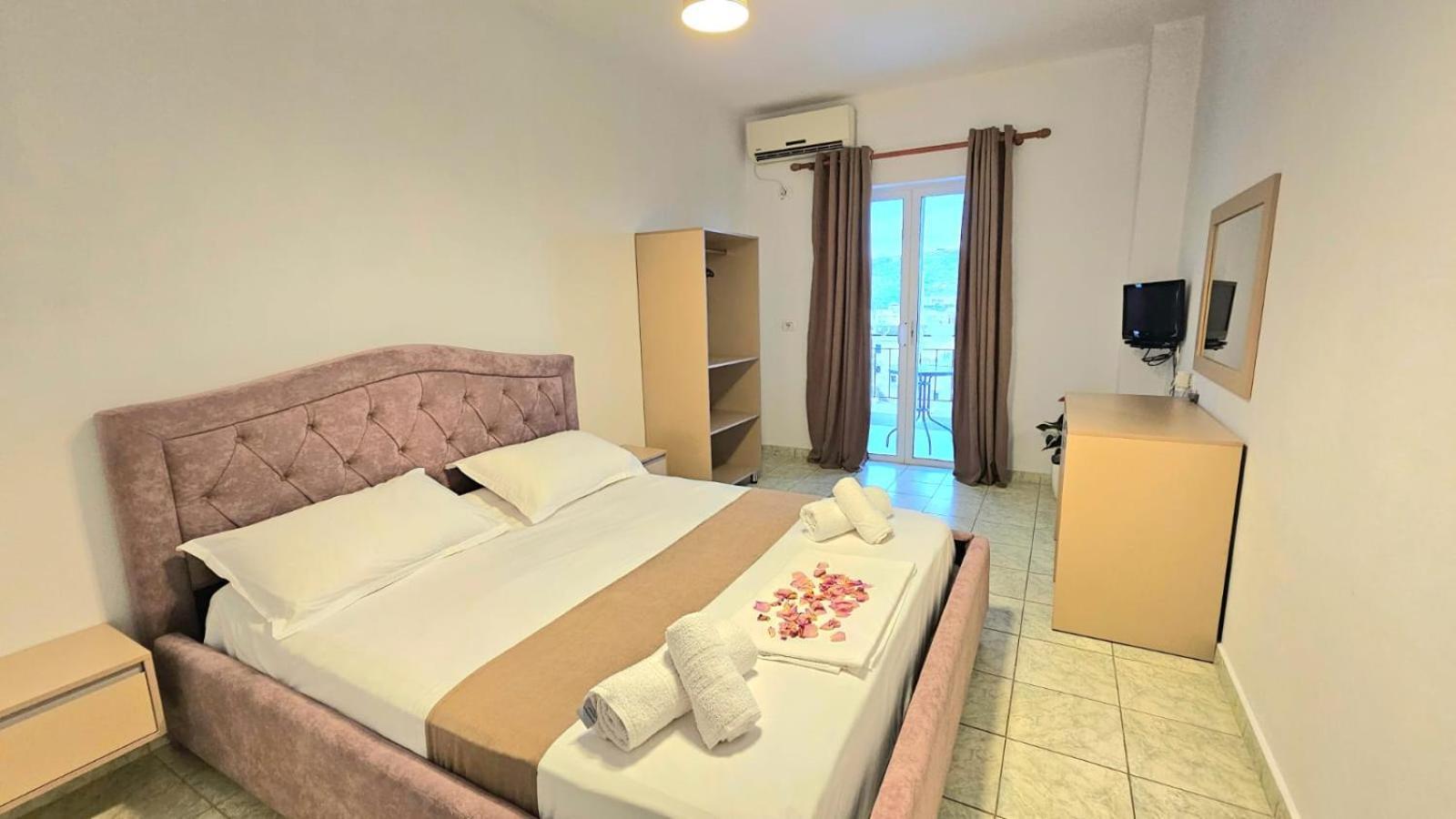 Arileo Hotel Химар Екстериор снимка